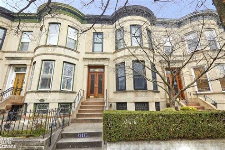 648 Midwood Street - Rentals in Crown Heights