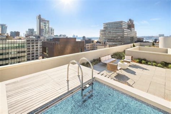 As Bad Bunny rents fortified $150K penthouse, see 24 NYC buildings with secured porte-cocheres