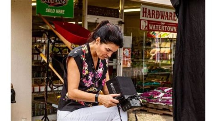 How Tall Is Angie Harmon? Five Interesting Facts About the Actress