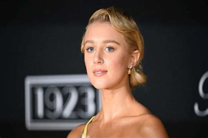 Julia Schlaepfer age, biography, height, net worth, family