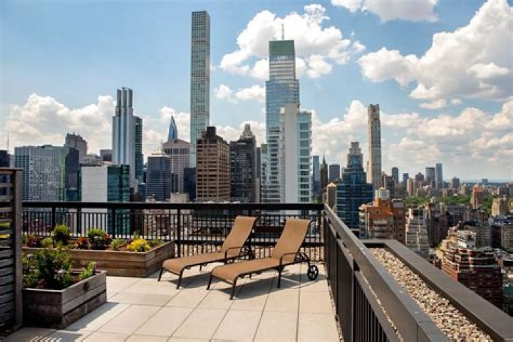 The Landmark, 300 East 59th Street - Midtown East