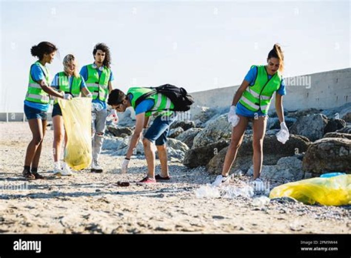 Where to Go for Ocean Clean-Up Volunteering